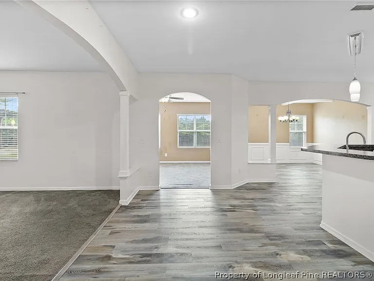 645 Highgrove Dr — Photo 8