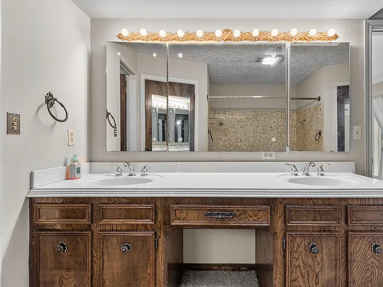 4010 Paraguay Cir — Photo 16