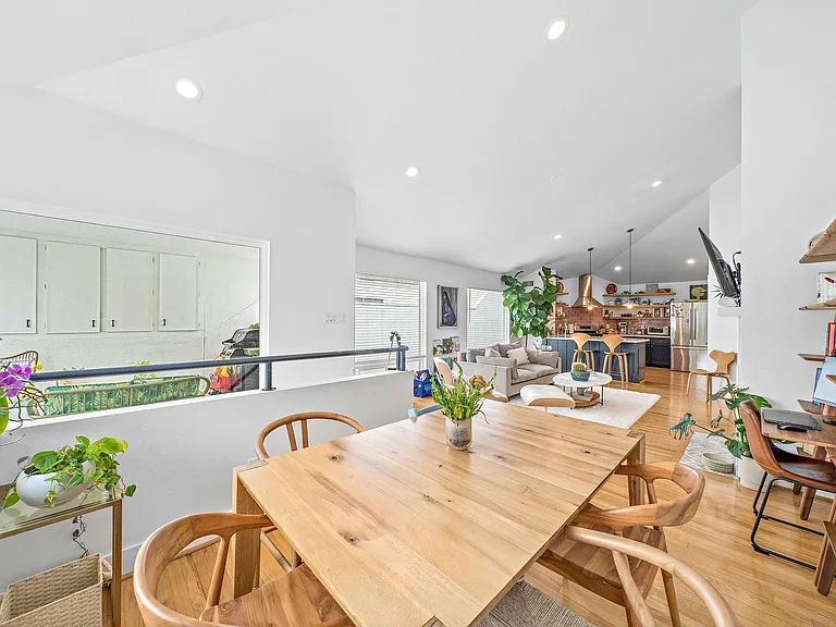 705 Usener St #B — Photo 8