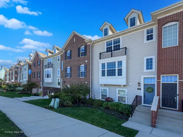 27 Bethel Ln, Schaumburg, IL 60194