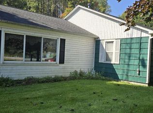 3750 S Lakeshore Rd, Harbor Beach, MI 48441