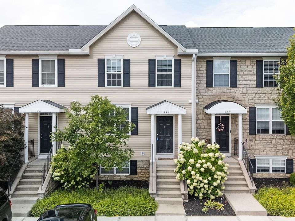 1st image of 355 Oxford Oak Dr