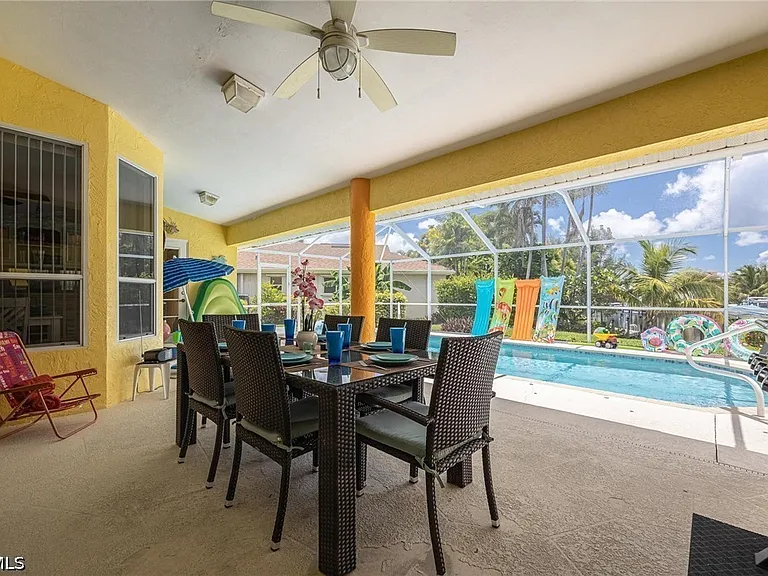 4123 SW 26th Pl — Photo 11