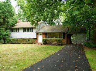 10039 Glenmere Rd, Fairfax, VA 22032