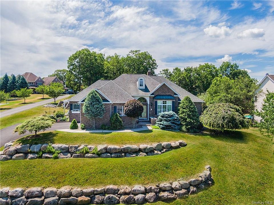 1st image of 51 Wilderness Dr