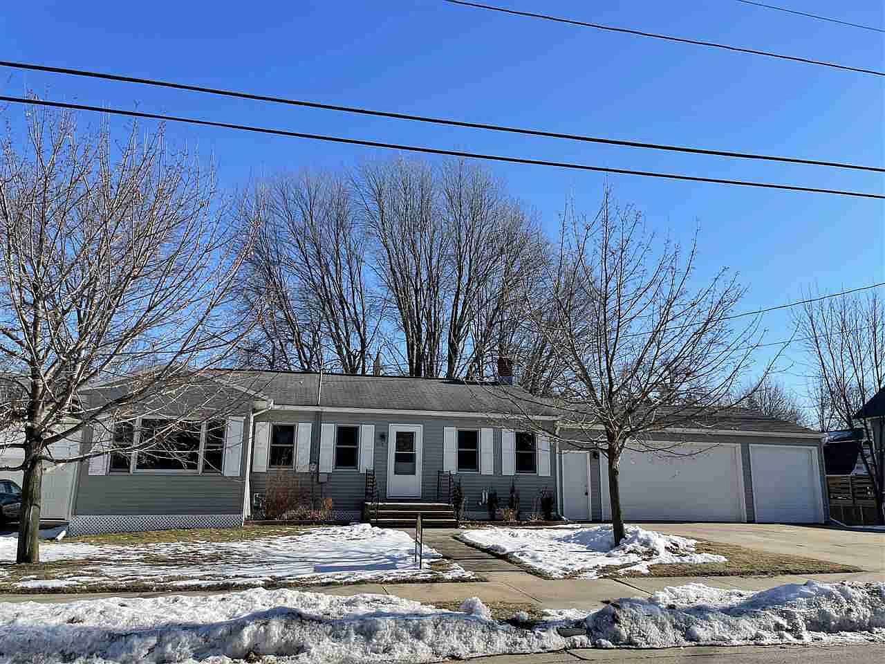 106 N Maple St Black Creek Wi 54106 Mls 50232943 Zillow 106 N Maple St Black Creek Wi 54106 Mls 50232943 Zillow