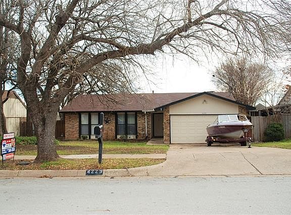 3rd image of 4229 Glen Pines Ct