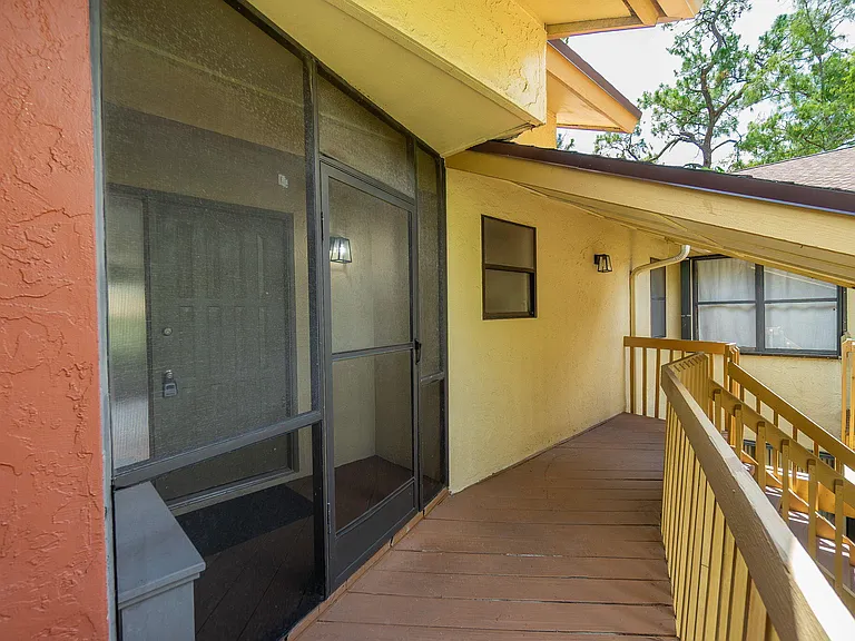 13115 Belhaven Ct #27 — Photo 2