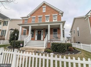 25217 Riding Center Dr, Chantilly, VA 20152