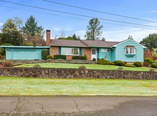 625 Lincoln Ave, Raymond, WA 98577