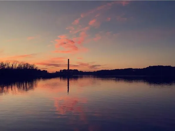 15 Edwards Ln, Reedville, VA 22539