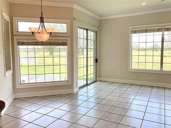 5th image of 104 Riverlands Dr