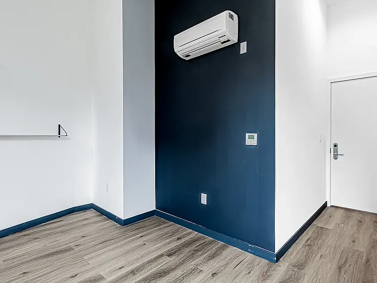 165 N 5th St #101 — Photo 11