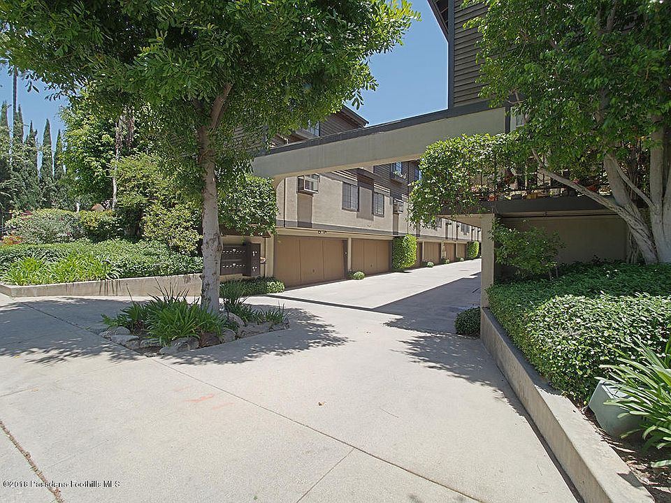 1st image of 64 N Oak Ave Unit 6