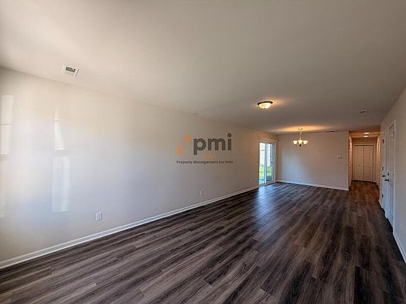 4th image of 122 Park Ave #124