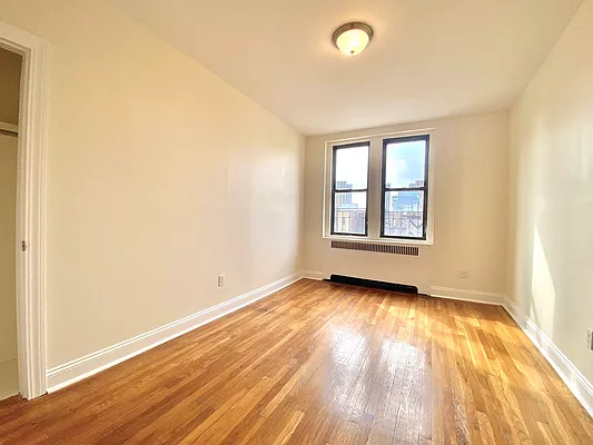 Rented by Living New York | media 10