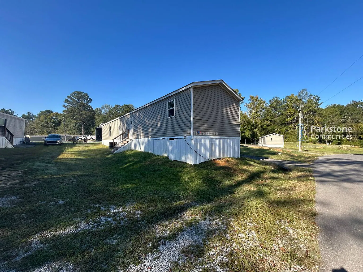 3 bed, 2.0 bath, 1140 sqft, $999 — Photo 4