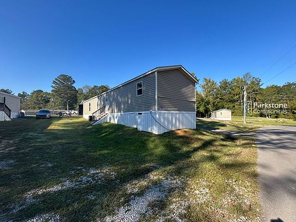 4th image of 97 Autumn Ln #17