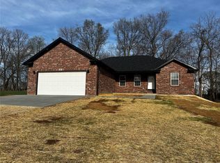 241 Gladiola St, Jackson, MO 63755