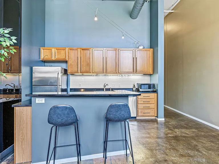 1720 Chouteau Ave #103 — Photo 9