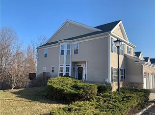 105 Waterford Ter, Easton, PA 18042