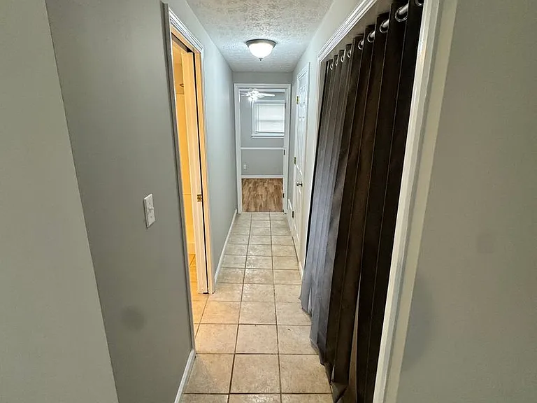 8016 Broadfern Dr — Photo 46