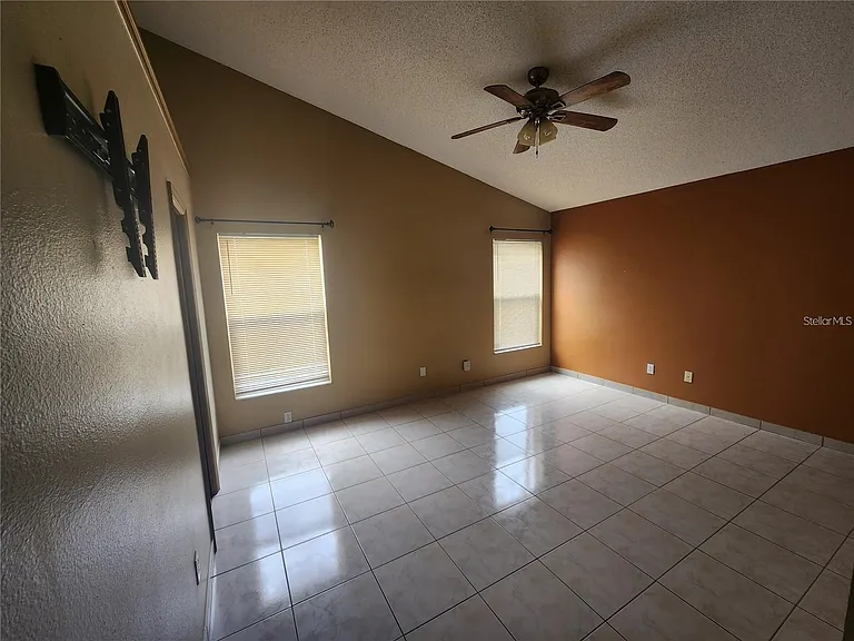 2483 Shelby Cir — Photo 6