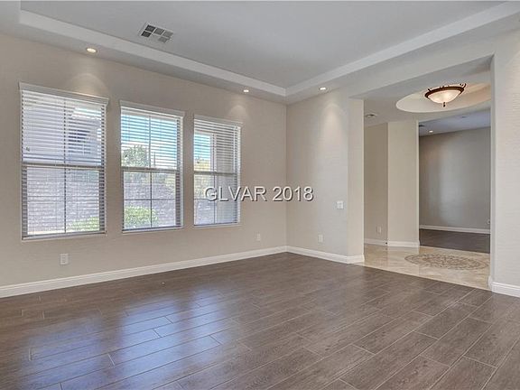 5th image of 2348 Martinique Ave