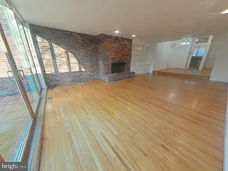 1920 Lombard St #1 — Photo 8