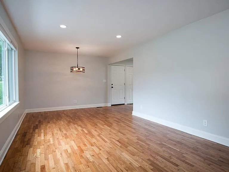 8811 Craig Dr — Photo 5