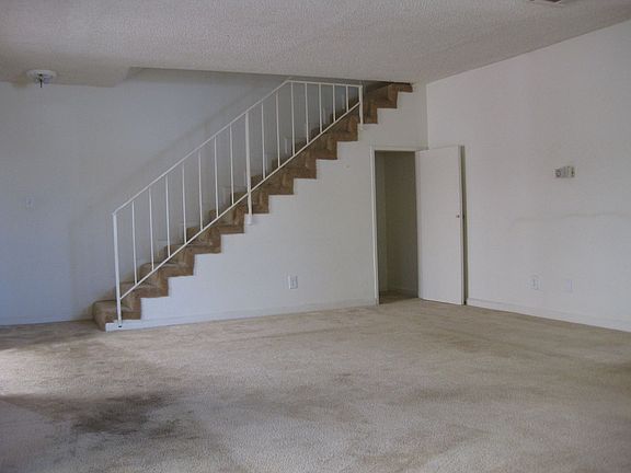 3rd image of 20202 Cohasset St Unit 8