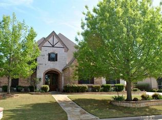 836 Thomas Crossing Dr, Burleson, TX 76028