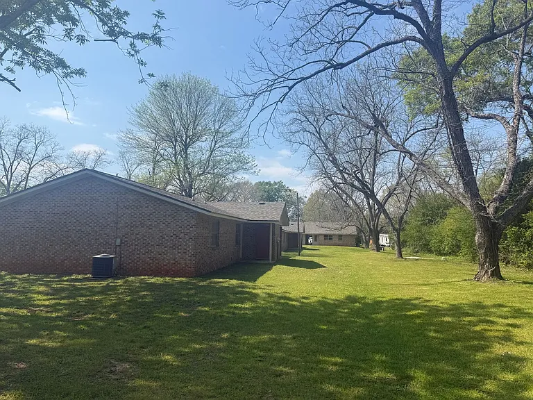 137 Schley Cir — Photo 3