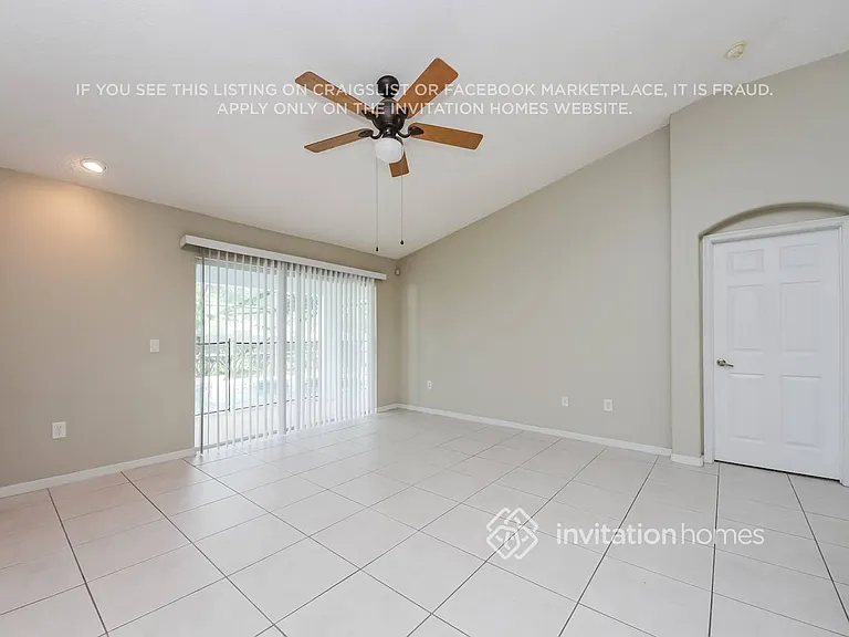 310 Sherborne Ln — Photo 5