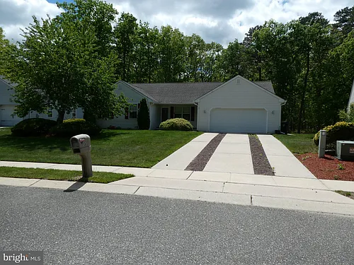 13 Birch Ave Photo 1
