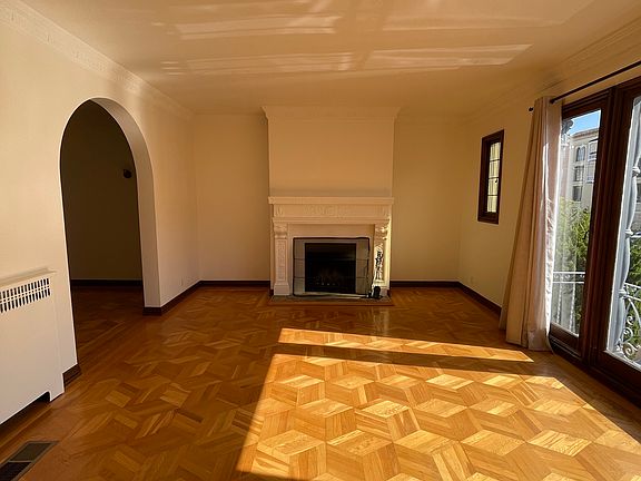 4th image of 3690 Fillmore St #3690