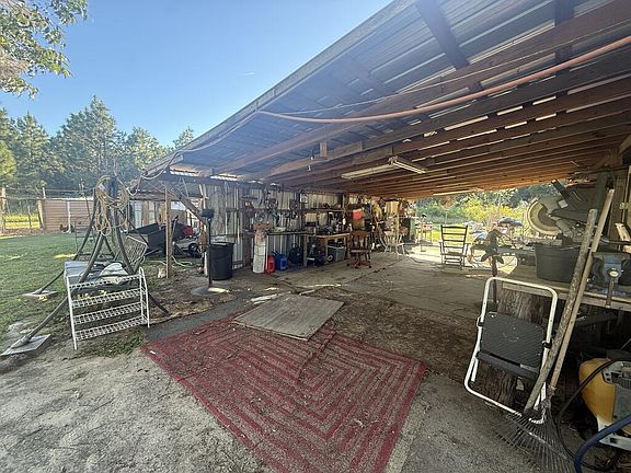 5th image of 668 Ten Mile Rd