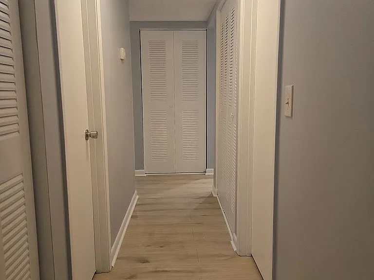 160 Live Oak Woods Ct #4D — Photo 9