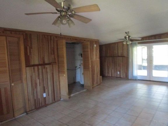 4th image of 221 Emory Dr