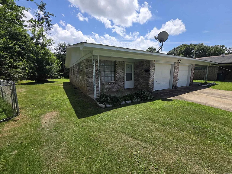 5 Clint Ct #B — Photo 14