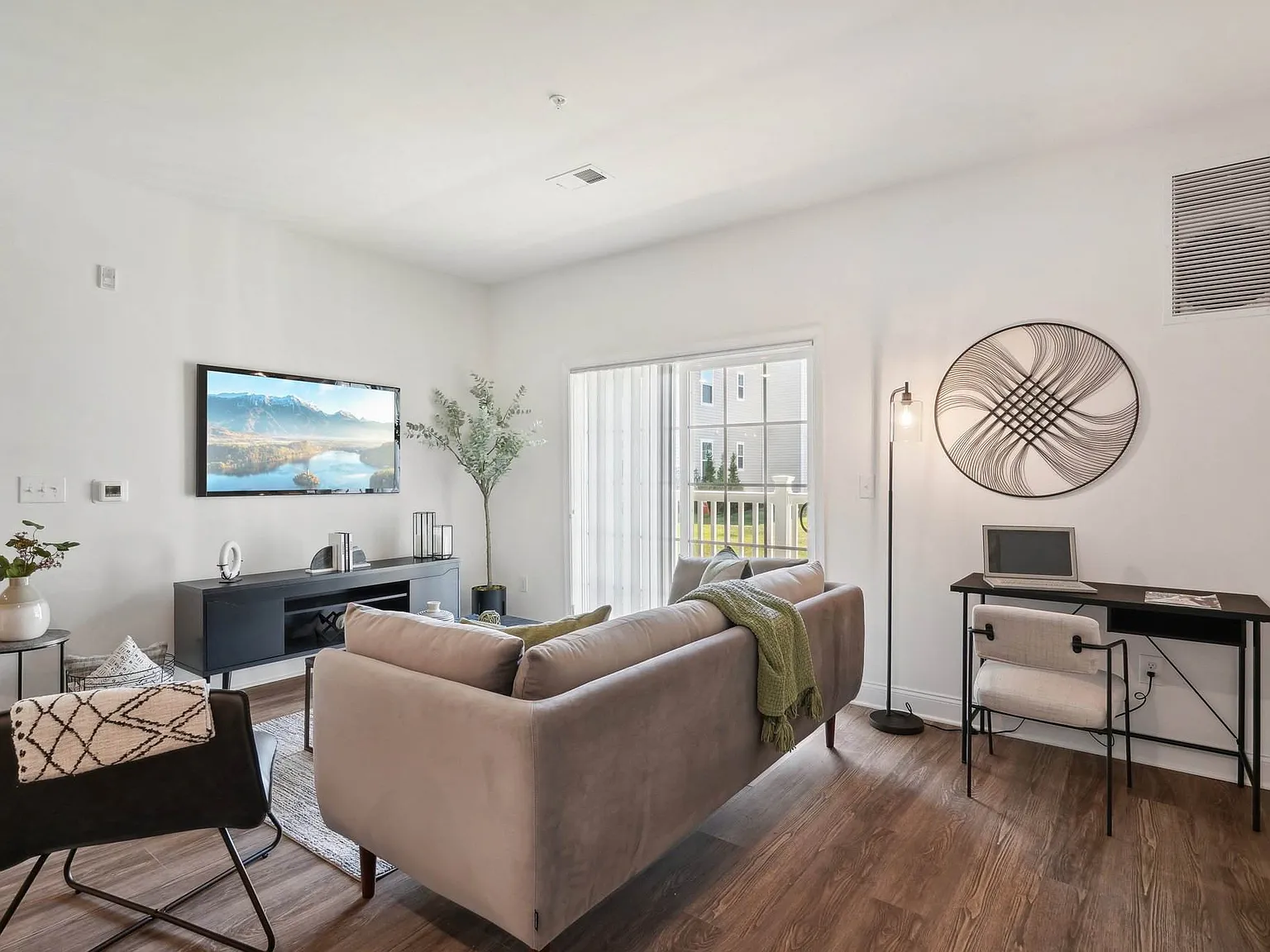 Laurel Run Apartments — Photo 3