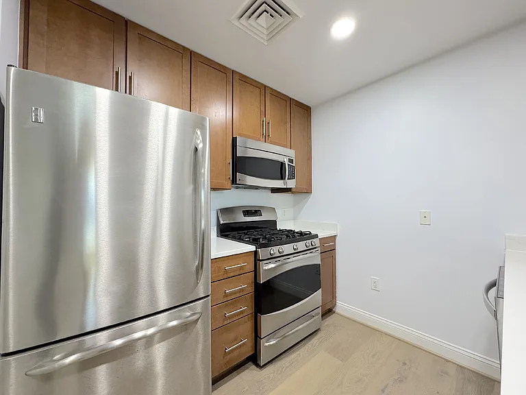1111 Oronoco St #429 — Photo 14