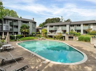 8715 SW Brightfield Cir, Portland, OR 97223