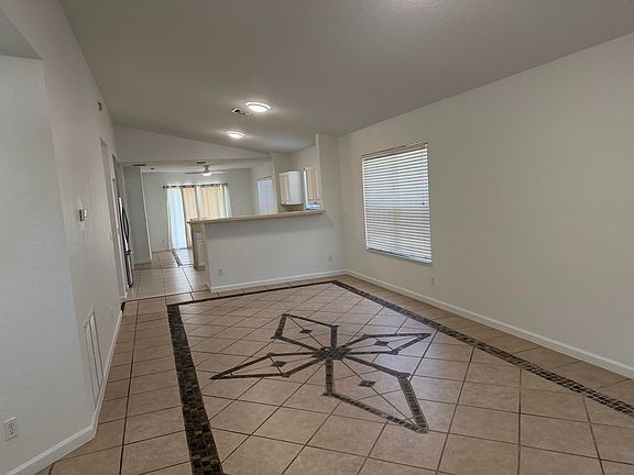 3rd image of 2109 Dock St