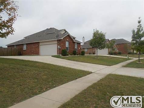 3rd image of 1734 Stone Trail Dr