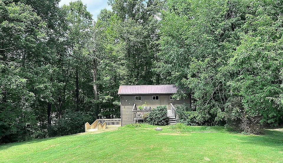 2nd image of 120 Forestview Dr