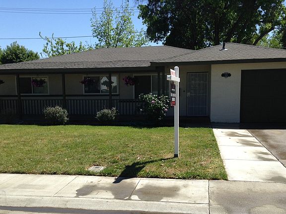 2nd image of 124 E Whittier Ave