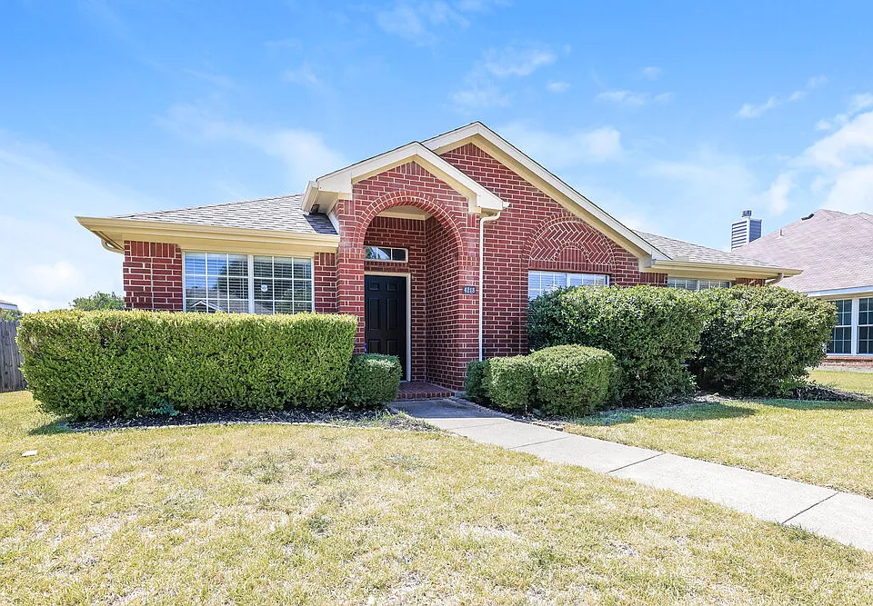 4218 Baccarat Dr
