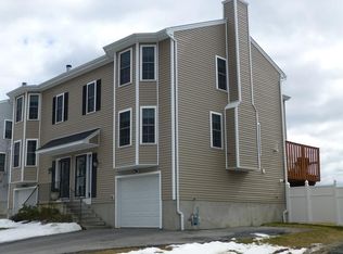 17 Lilac Ln, Worcester, MA 01607