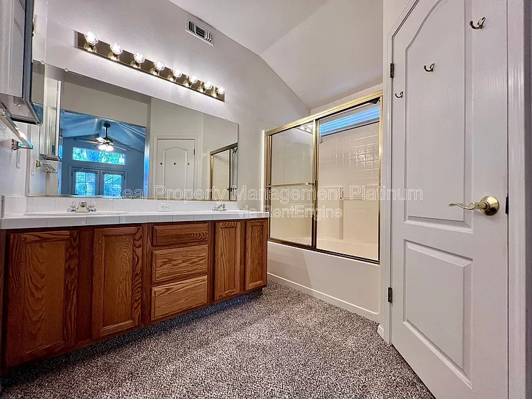 2669 Alamos Ave — Photo 5